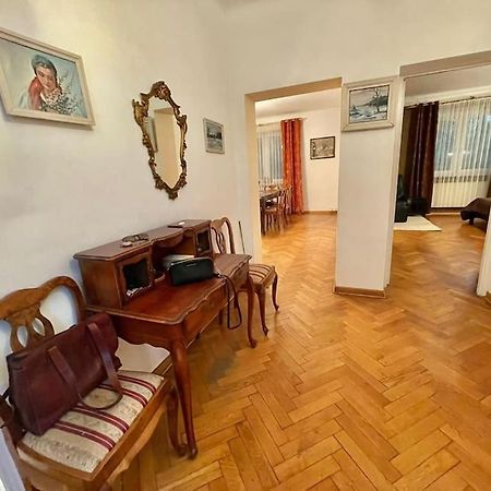 Beautiful Villa With Garden In Milanowek 외부 사진