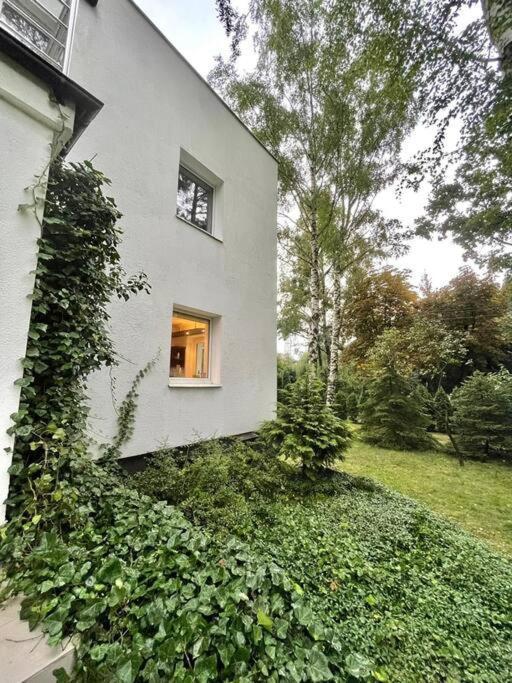 Beautiful Villa With Garden In Milanowek 외부 사진