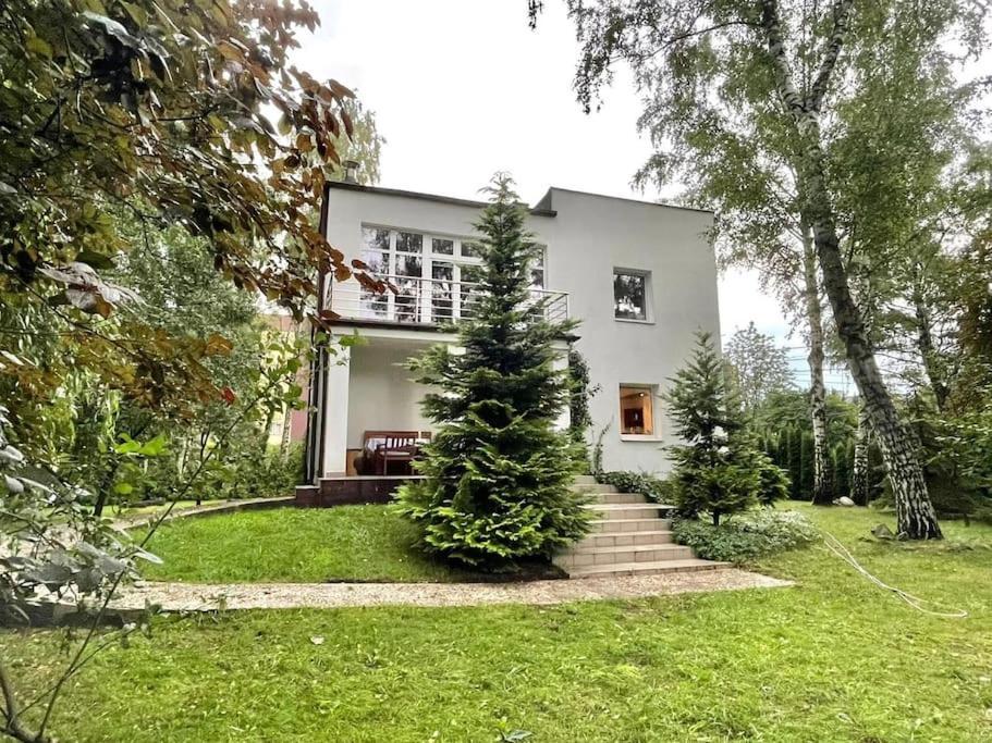 Beautiful Villa With Garden In Milanowek 외부 사진