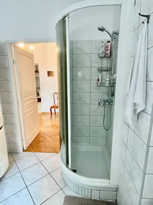 Beautiful Villa With Garden In Milanowek 외부 사진