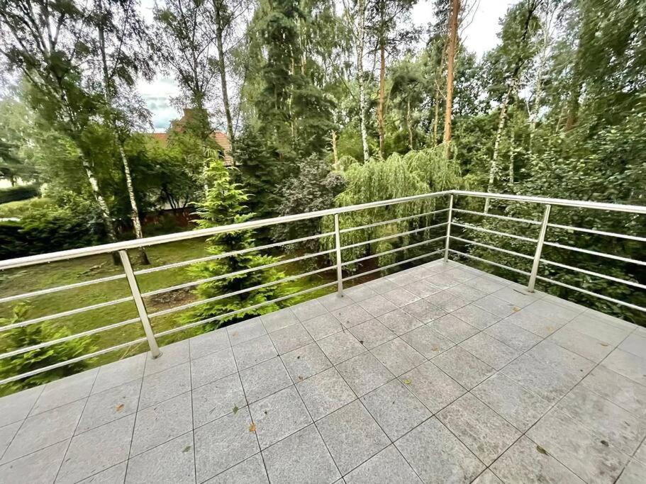 Beautiful Villa With Garden In Milanowek 외부 사진